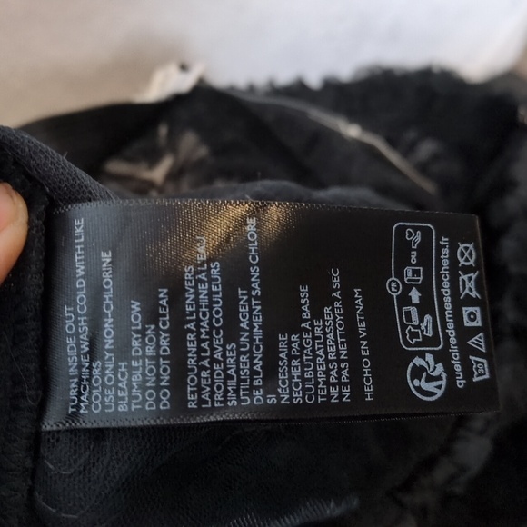 Kimchi Blue Urban Outfitters‎ Black Rosette Sheer Cropped Pants Size L - Picture 11 of 12